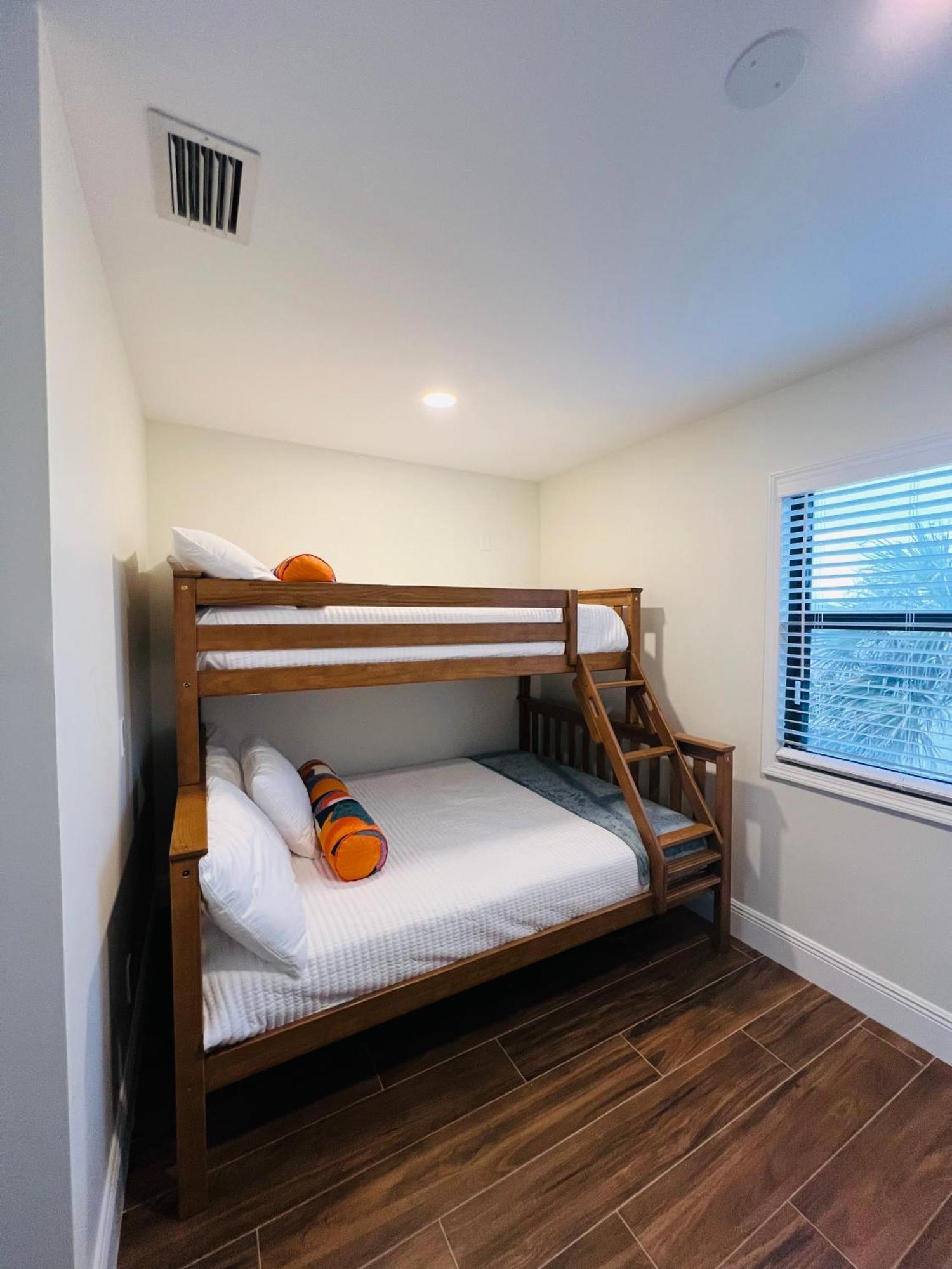 Melbourne Beach Resort Экстерьер фото